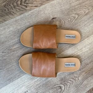 Steve Madden Sienna Tan Sandals Minimal SlipOn Sz 9.5 honey camel slides leather
